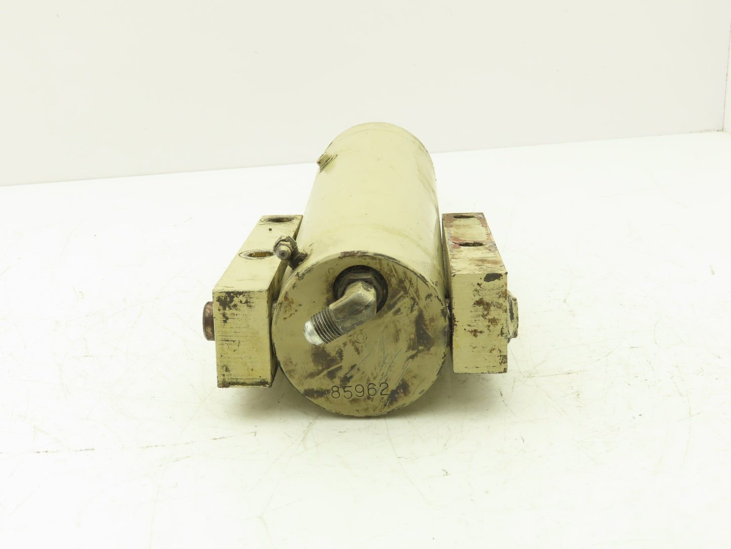 Crown 60PE-27-3 Pallet Jack Hydraulic Cylinder Assembly 2.375" Bore 5.75" Stroke