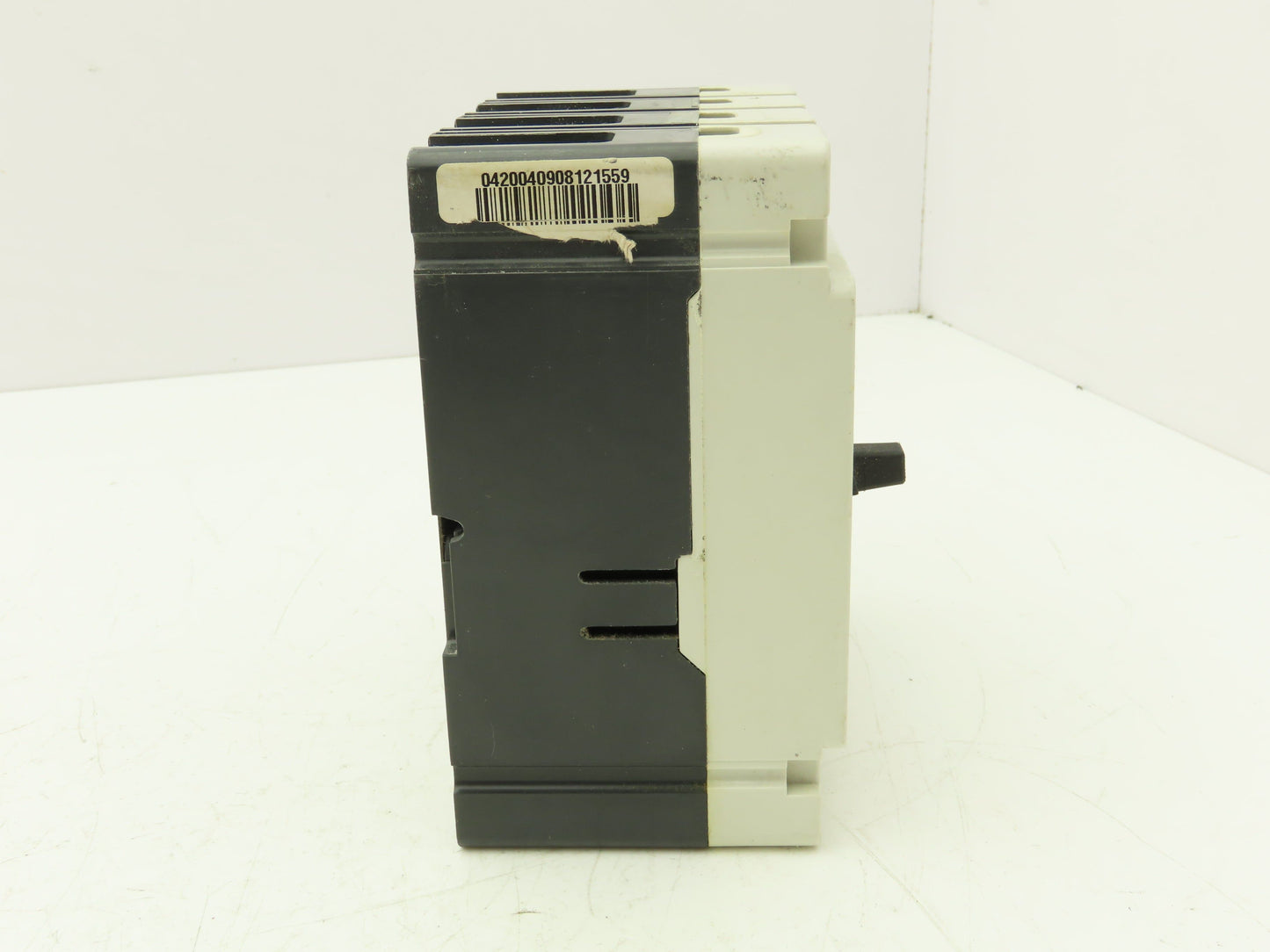 Cutler Hammer FD4060L Industrial Moldedcase Circuit Breaker 60A 4 Pole 600VAC