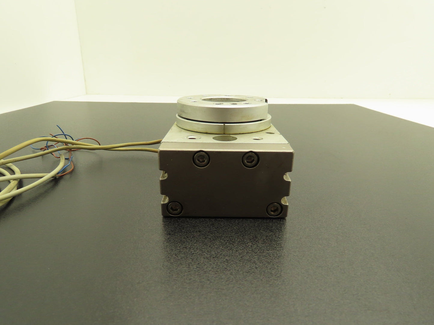 SMC MSQB30L3 Pneumatic Rotary Actuator Table Air Cylinder 180° Rotation