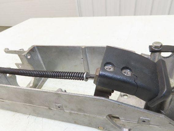 Hyster E30Z Forklift Steering Column Bracket Adjustable