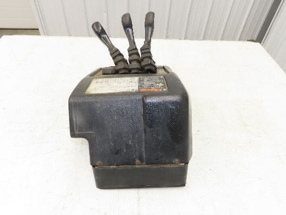 Hyster E30Z Forklift Sideshift 3 Lever Controls And Model Label