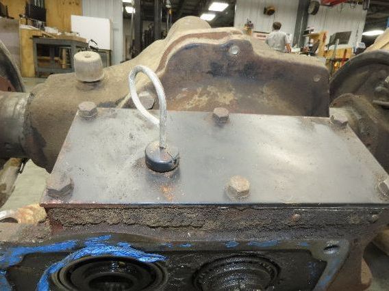 Hyster E30Z Forklift Dual-Wheel Drive Axle Assembly 5-Lug