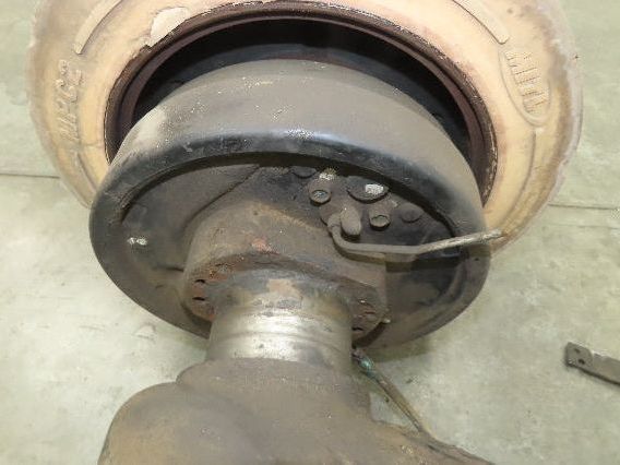 Hyster E30Z Forklift Dual-Wheel Drive Axle Assembly 5-Lug