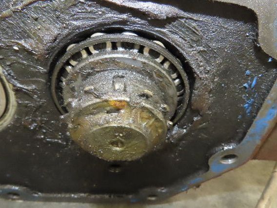 Hyster E30Z Forklift Dual-Wheel Drive Axle Assembly 5-Lug