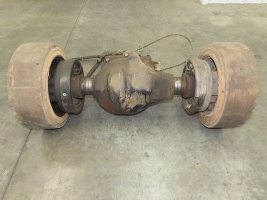 Hyster E30Z Forklift Dual-Wheel Drive Axle Assembly 5-Lug