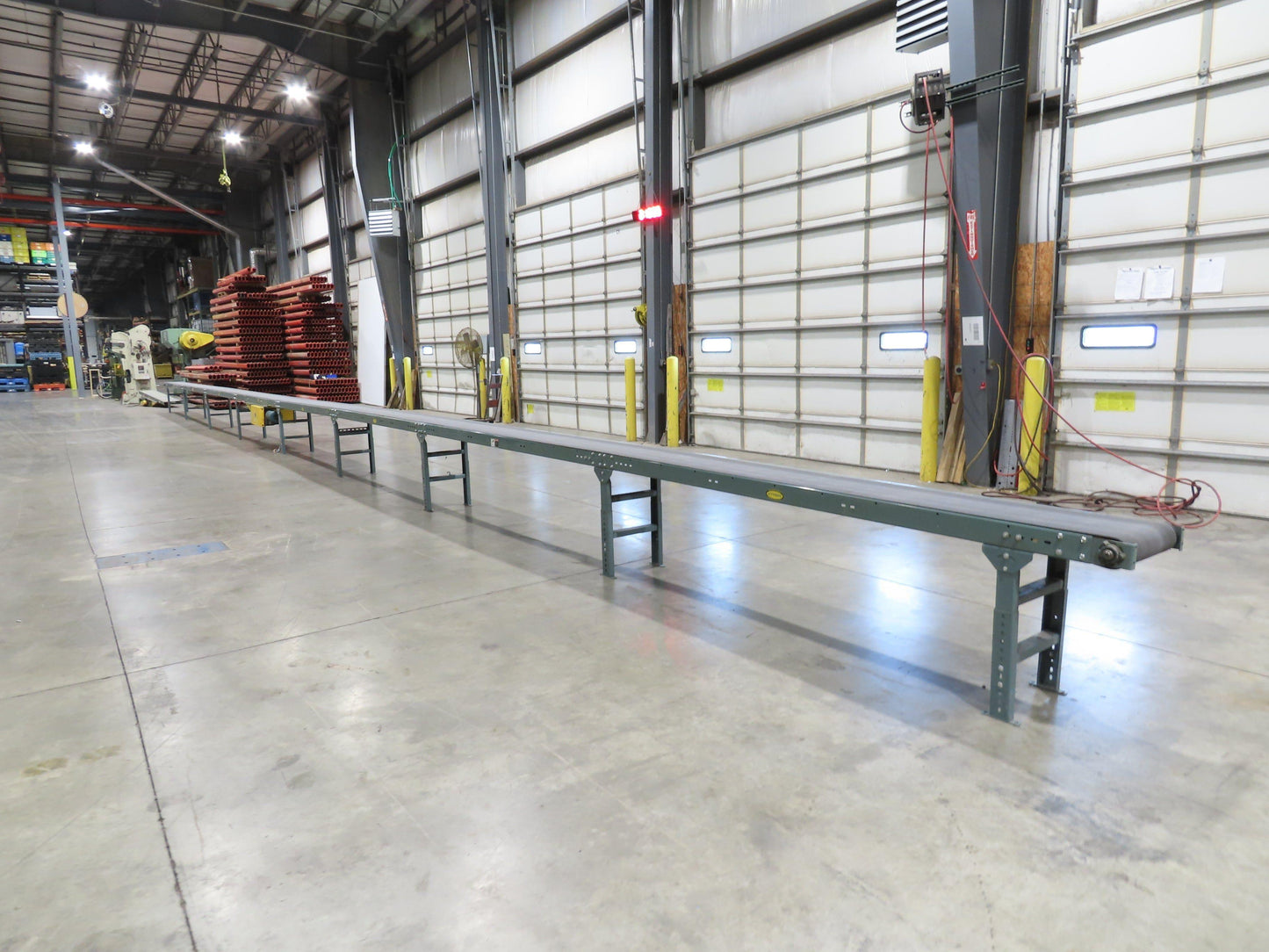 Hytrol 18"x 79' Slider Bed Conveyor 16" Belt 2Hp 230/460V Center Drive 65 FPM