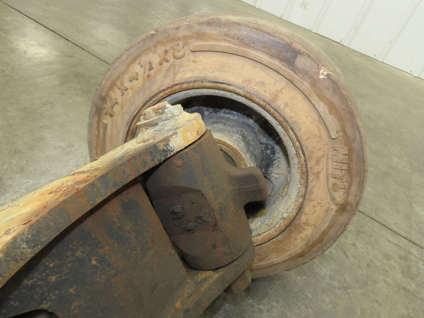 Hyster E30Z Forklift Dual-Wheel Steer Axle Assembly