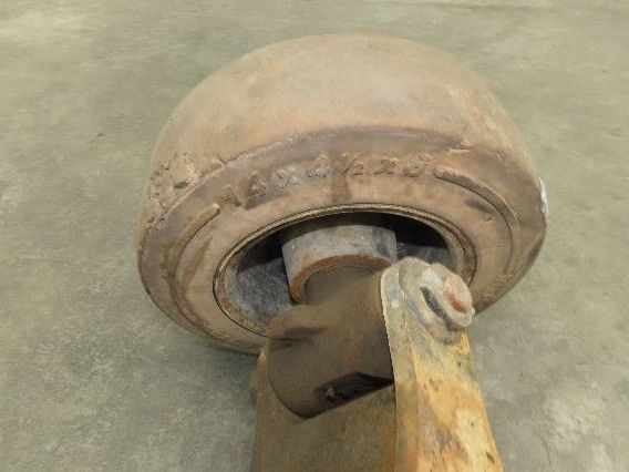 Hyster E30Z Forklift Dual-Wheel Steer Axle Assembly