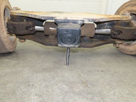 Hyster E30Z Forklift Dual-Wheel Steer Axle Assembly