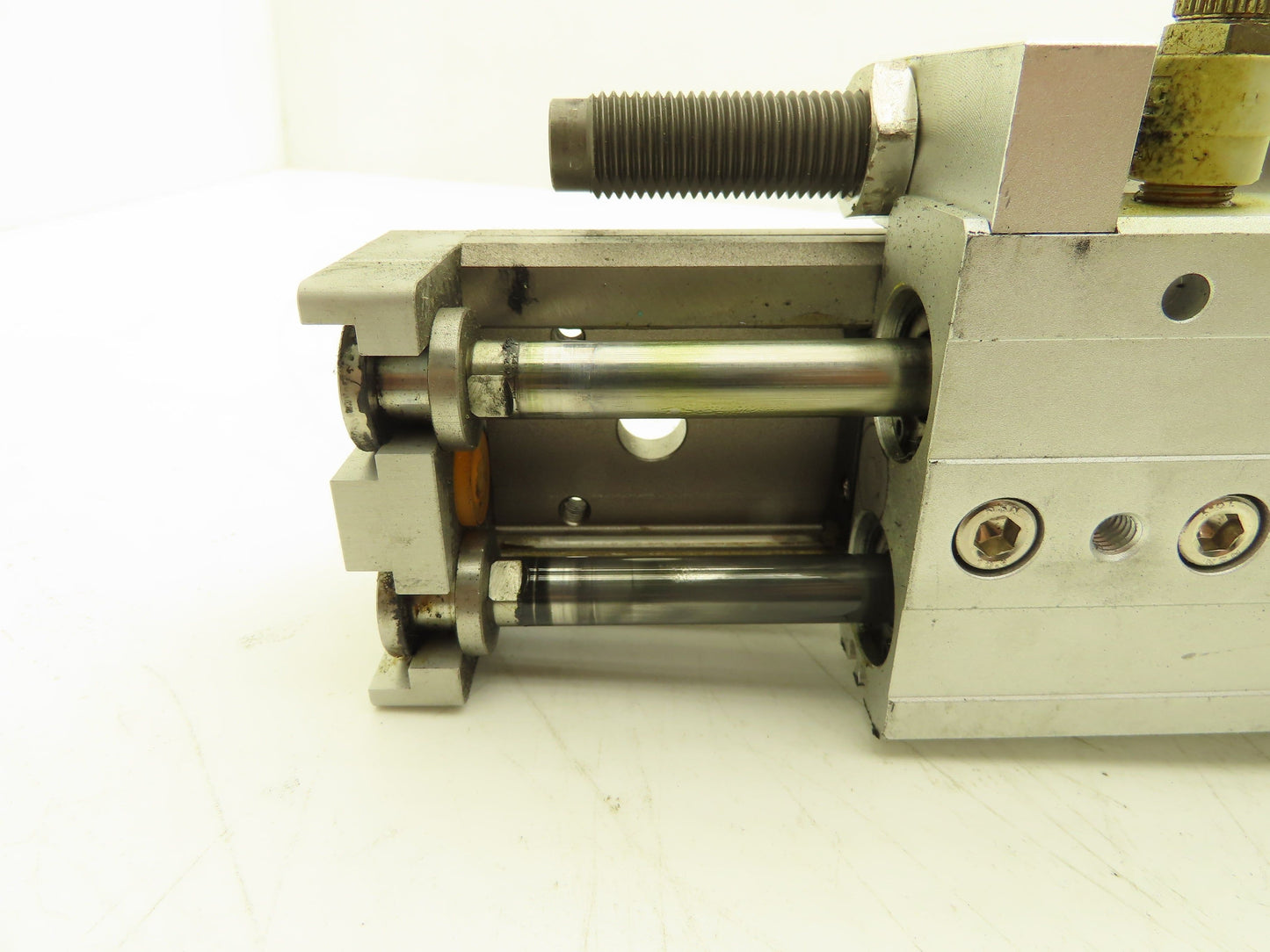 SMC MXQ20L-75BSR Pneumatic Air Slide Table End Lock Cylinder 20mm x 75mm Stroke