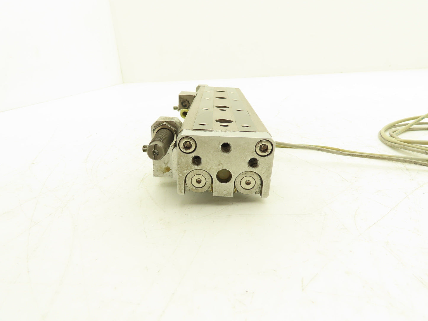 SMC MXQ16-100B Pneumatic Air Slide Table Guide Cylinder 16mm Bore 100mm Stroke