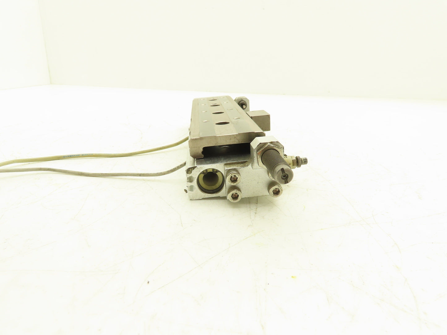 SMC MXQ16-100B Pneumatic Air Slide Table Guide Cylinder 16mm Bore 100mm Stroke