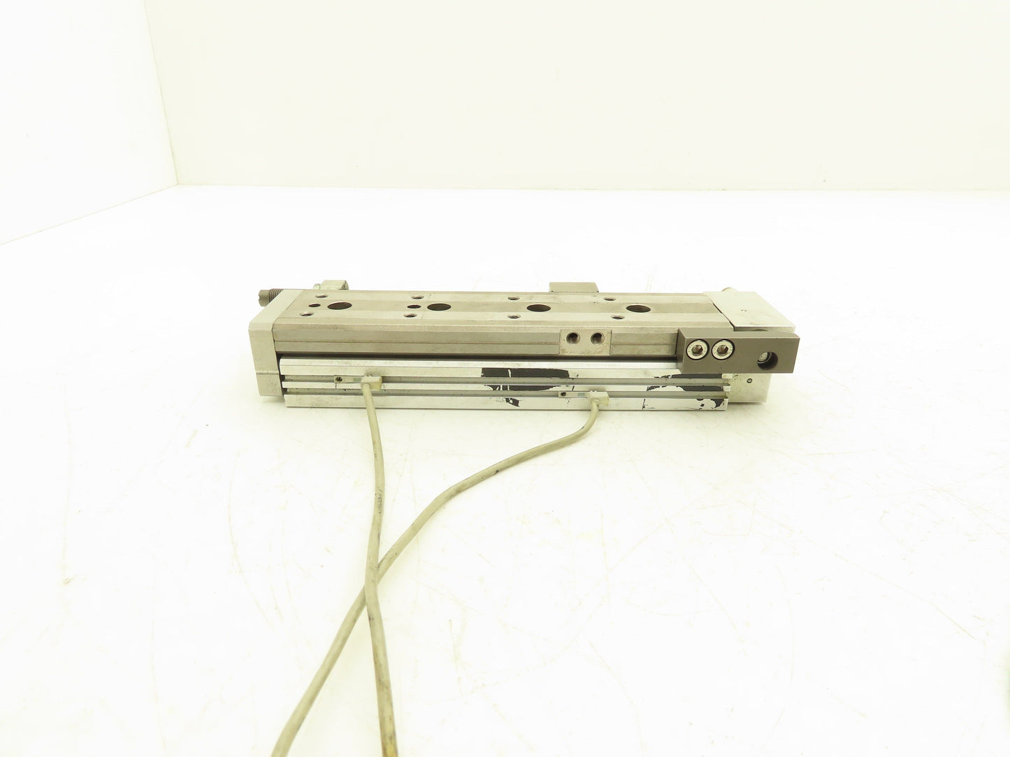 SMC MXQ16-100BSR Pneumatic Air Slide Table End Lock Cylinder 16mm x 100mm Stroke