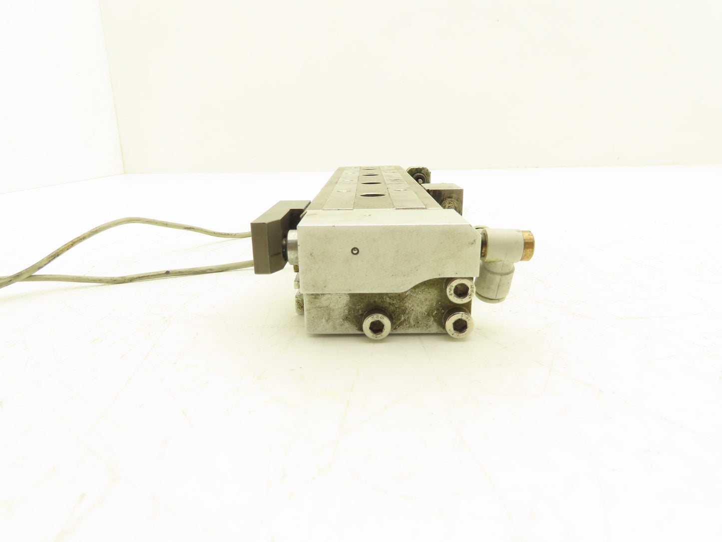 SMC MXQ16-100BSR Pneumatic Air Slide Table End Lock Cylinder 16mm x 100mm Stroke