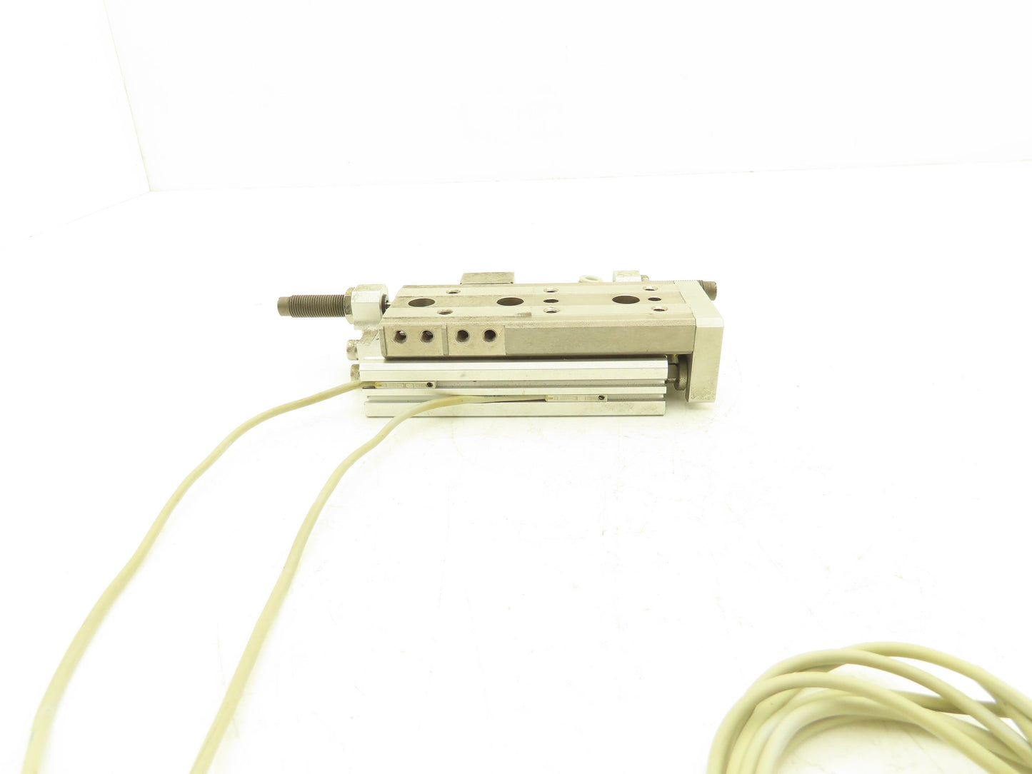 SMC MXQ16L-50B Pneumatic Air Slide Table Guide Cylinder 16mm Bore 50mm Stroke