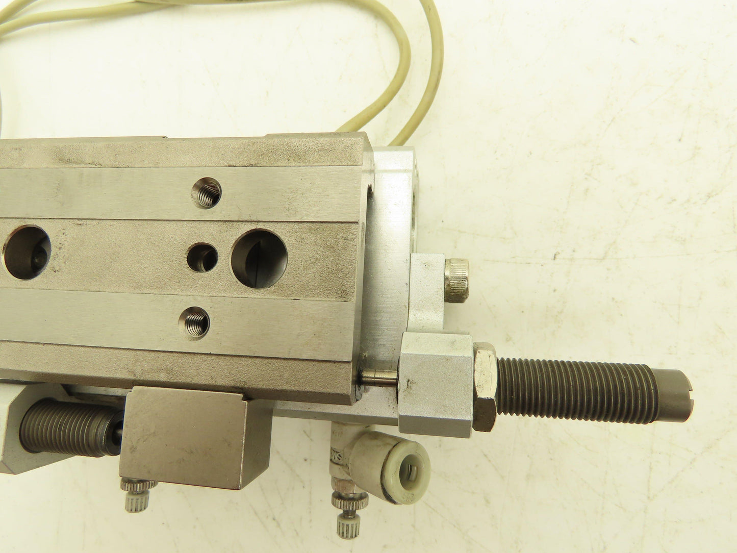 SMC MXQ16L-30B Pneumatic Air Slide Table Guide Cylinder 16mm Bore 30mm Stroke