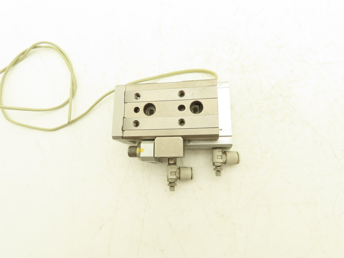 SMC MXQ16L-10CS Pneumatic Air Slide Table Cylinder w/Stop 16mm Bore 10mm Stroke