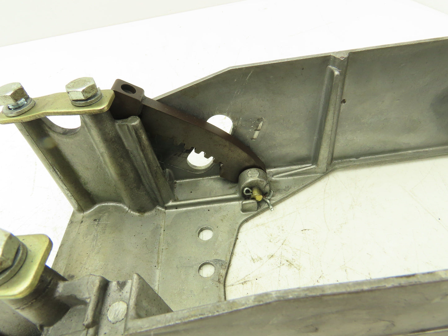 Hyster E60Z Forklift Steering Column Bracket Adjustable