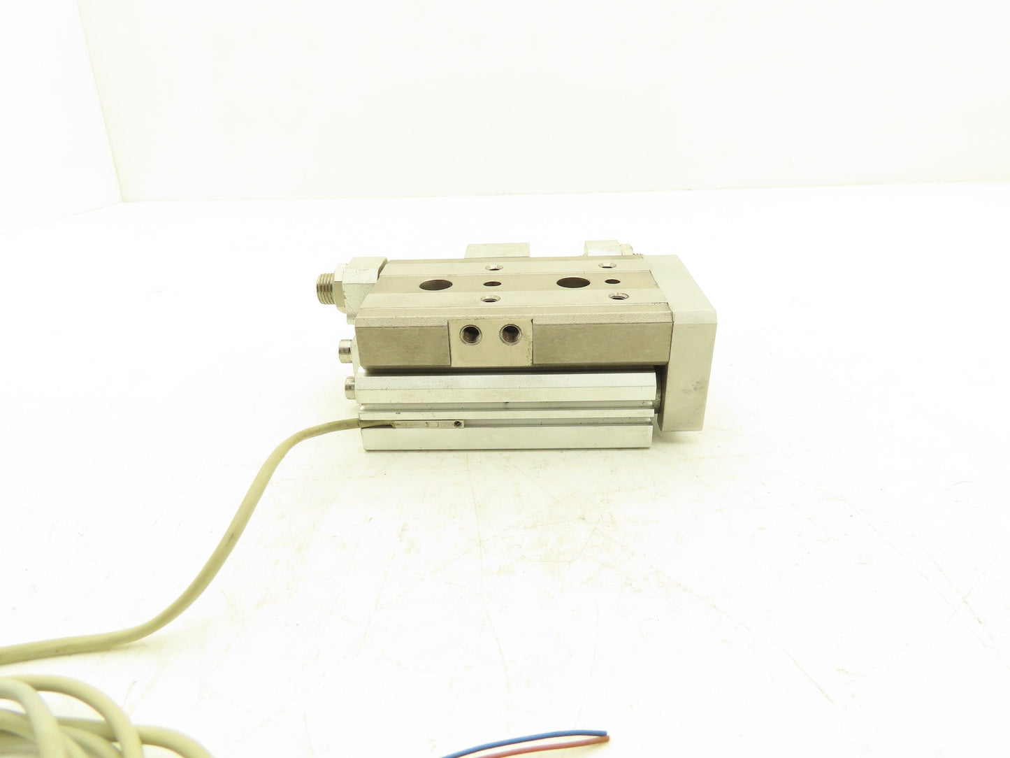 SMC MXQ20L-20A Pneumatic Air Slide Table Cylinder w/Stops 20mm Bore 20mm Stroke