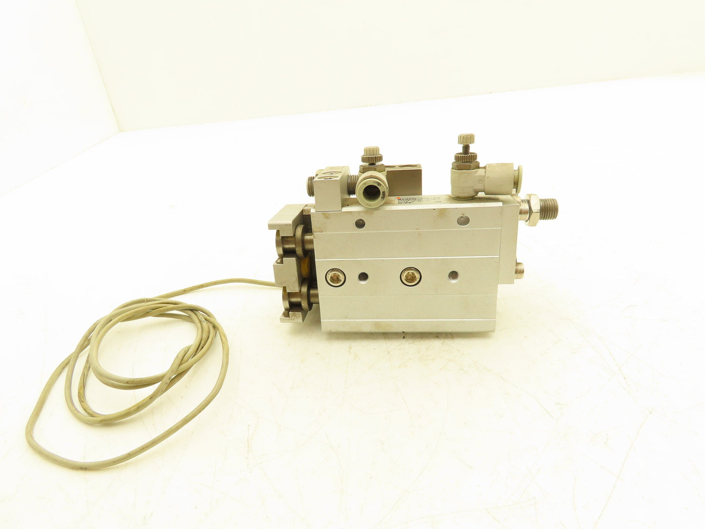 SMC MXQ20L-20C-X11 Pneumatic Air Slide Table Cylinder w/Stops 20mm Stroke