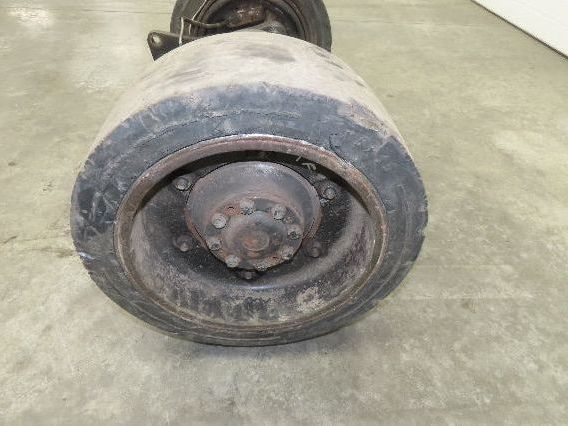 Hyster E60Z Forklift Dual-Wheel Drive Axle Assembly 6-Lug