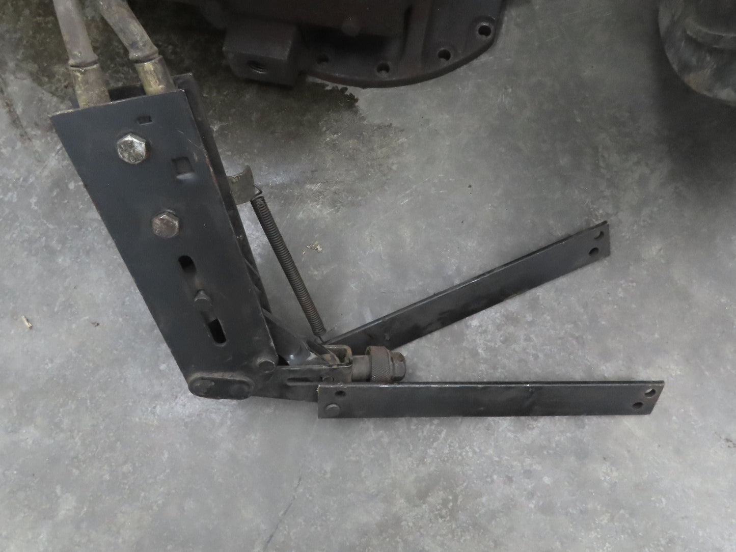 Hyster E60Z Forklift Dual-Wheel Drive Axle Assembly 6-Lug