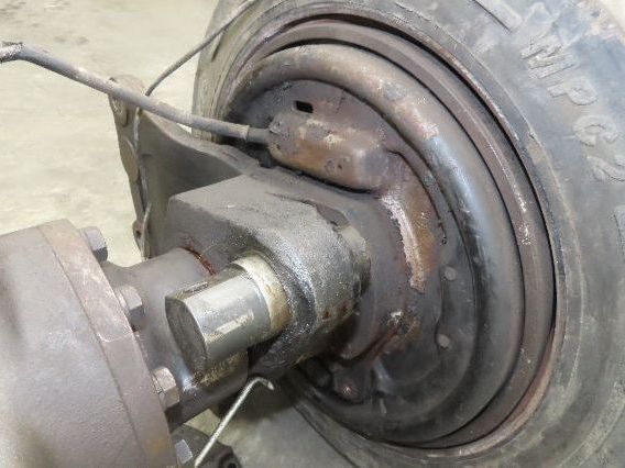 Hyster E60Z Forklift Dual-Wheel Drive Axle Assembly 6-Lug