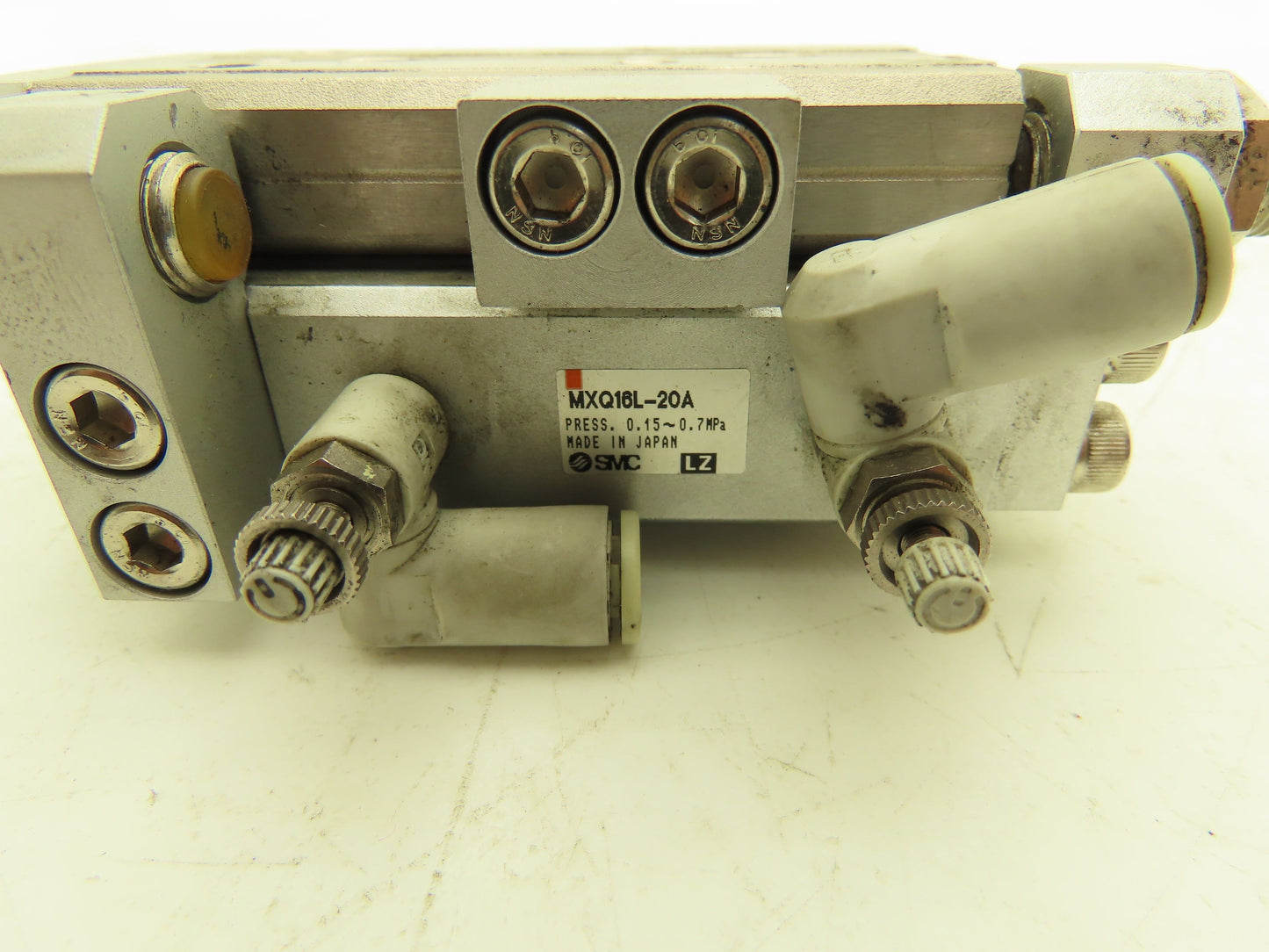 SMC MXQ16L-20A Pneumatic Air Slide Table Cylinder w/Stops 16mm Bore 20mm Stroke