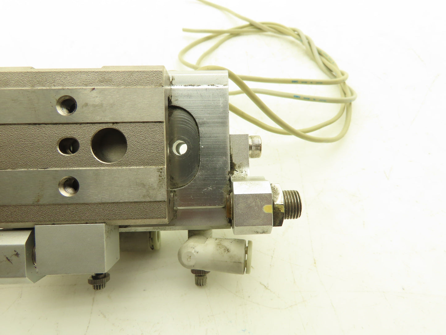 SMC MXQ16L-20A Pneumatic Air Slide Table Cylinder w/Stops 16mm Bore 20mm Stroke