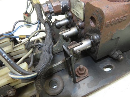 Hyster 3-Lever Hydraulic Spool Valve Forklift Mast Control E60XM2-33