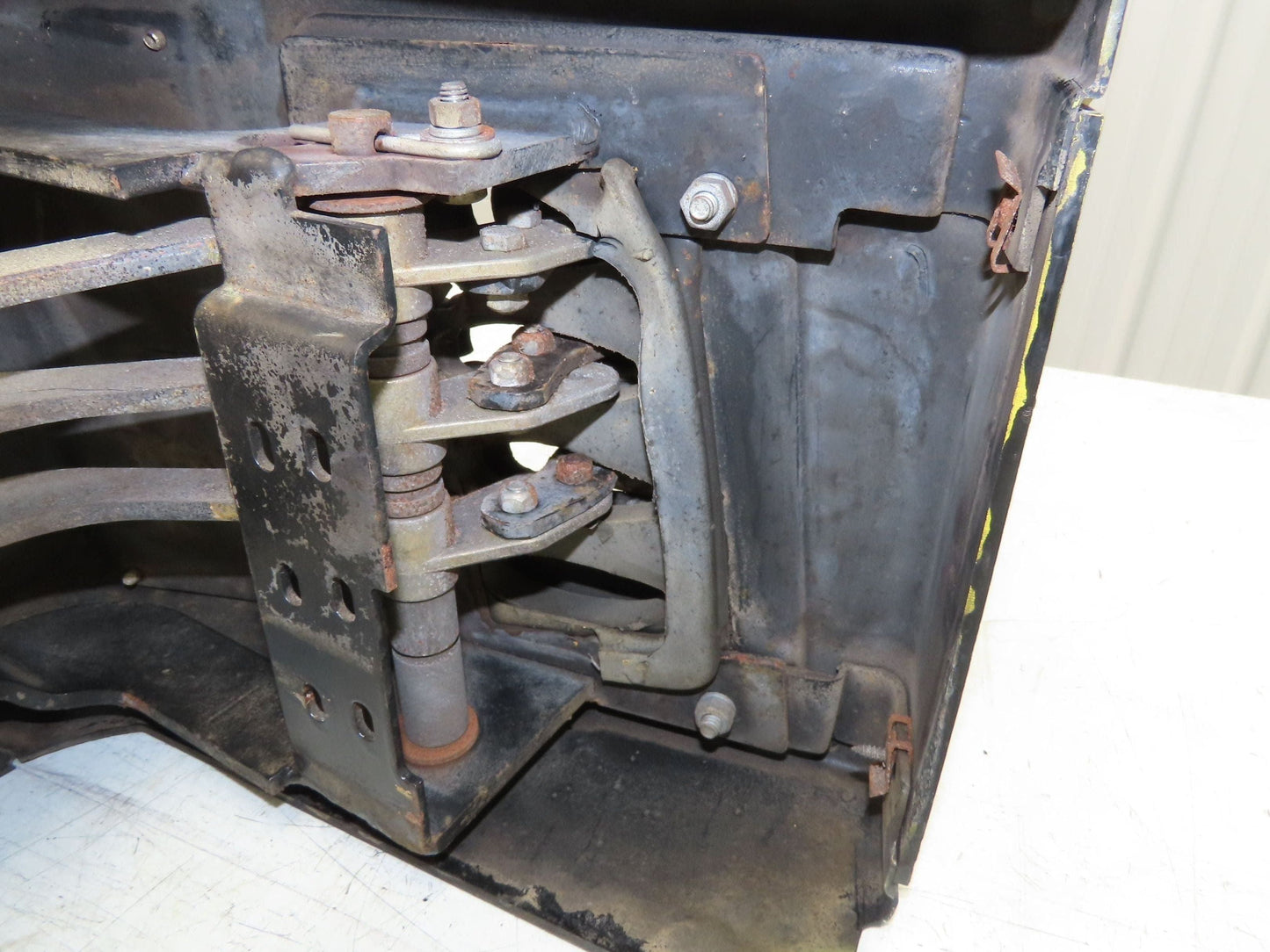 Hyster E60XM2-33 Forklift Sideshift 3 Lever Controls And Model Label