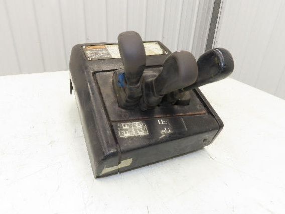 Hyster E60XM2-33 Forklift Sideshift 3 Lever Controls And Model Label