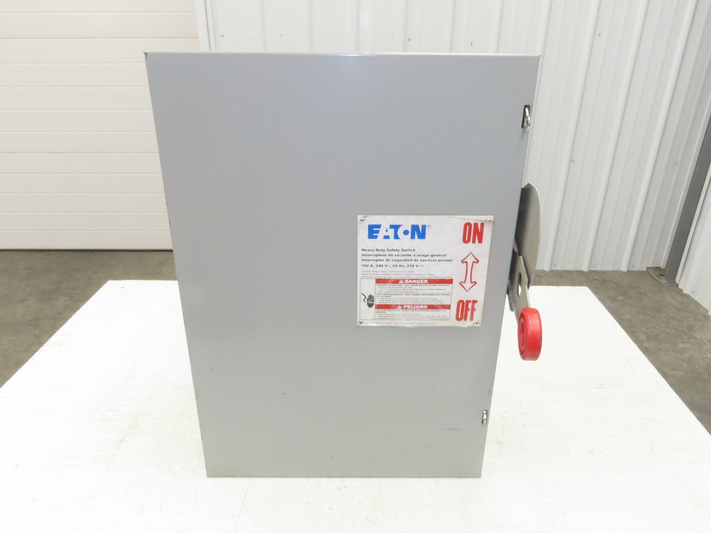 Eaton Cutler Hammer DH323FGKJSEL Fusible Disconnect Safety Switch 100A 240V 3Ph