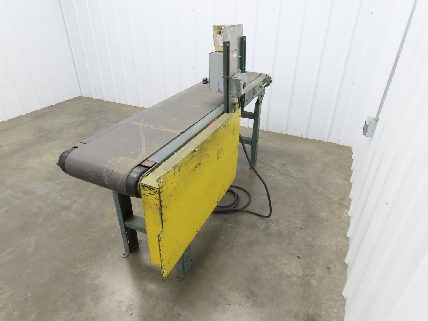 Hytrol 16"x 5' 10" Slider Bed Conveyor 12" Belt 230V 3PH Variable Speed Drive