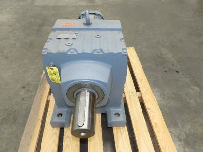 Sew-Eurodrive R137DRE132M4 Helical Gearmotor 222.6:1 Inline Reducer 7.5Hp 480V