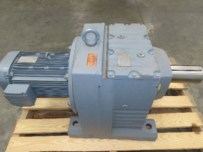 Sew-Eurodrive R137DRE132M4 Helical Gearmotor 222.6:1 Inline Reducer 7.5Hp 480V