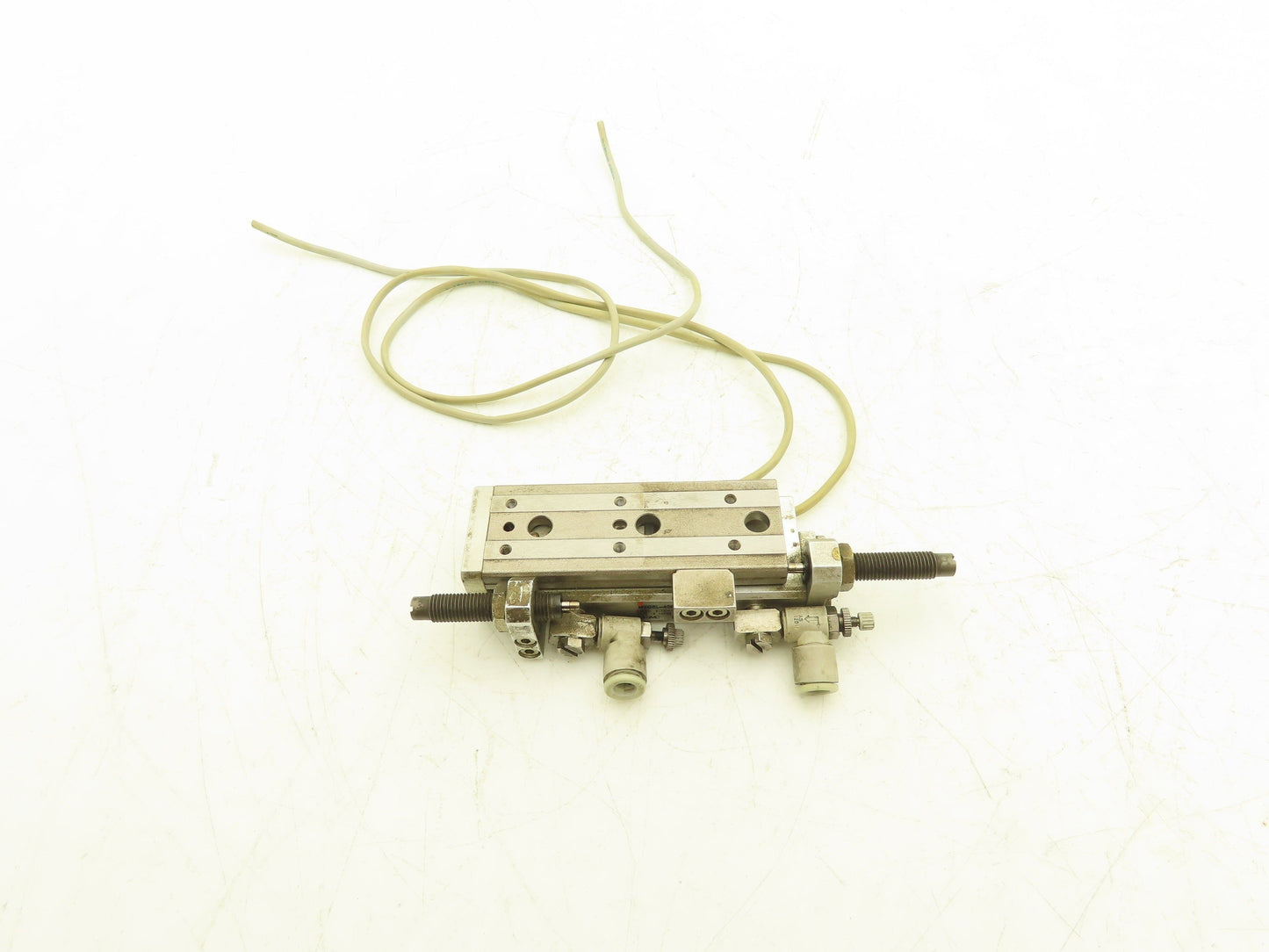 SMC MXQ8L-40B Pneumatic Air Slide Table Cylinder w/Shocks 8mm Bore 40mm Stroke