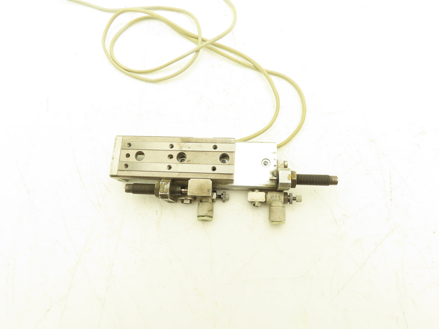 SMC MXQ8L-40B Pneumatic Air Slide Table Cylinder w/Shocks 8mm Bore 40mm Stroke