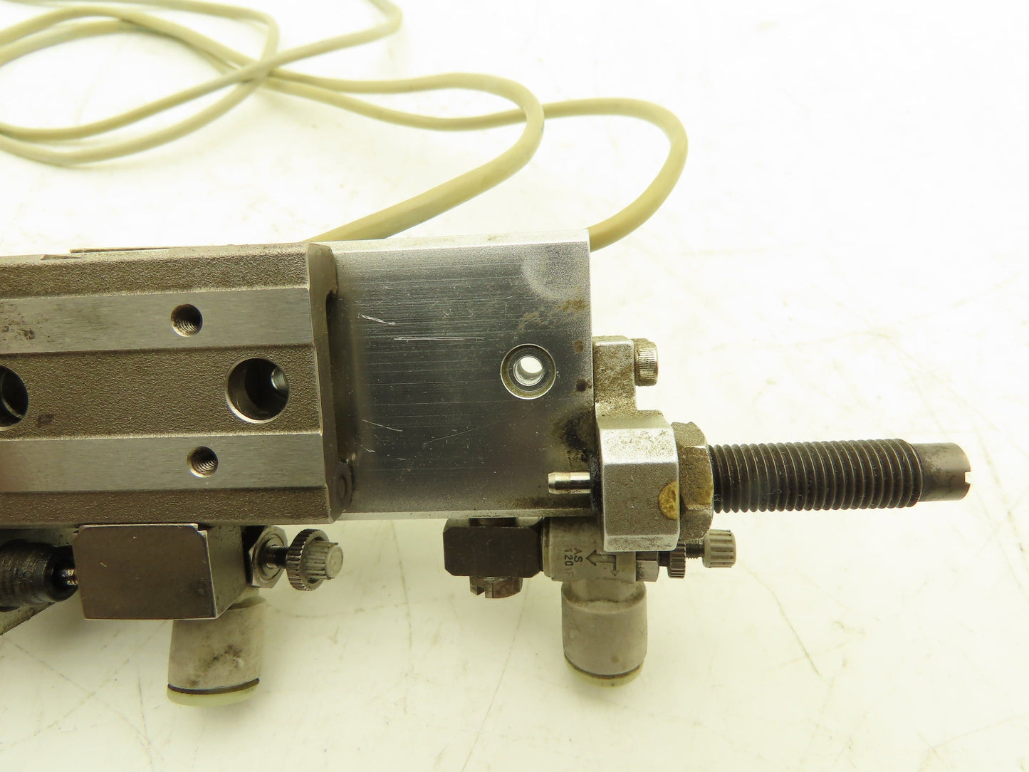 SMC MXQ8L-40B Pneumatic Air Slide Table Cylinder w/Shocks 8mm Bore 40mm Stroke