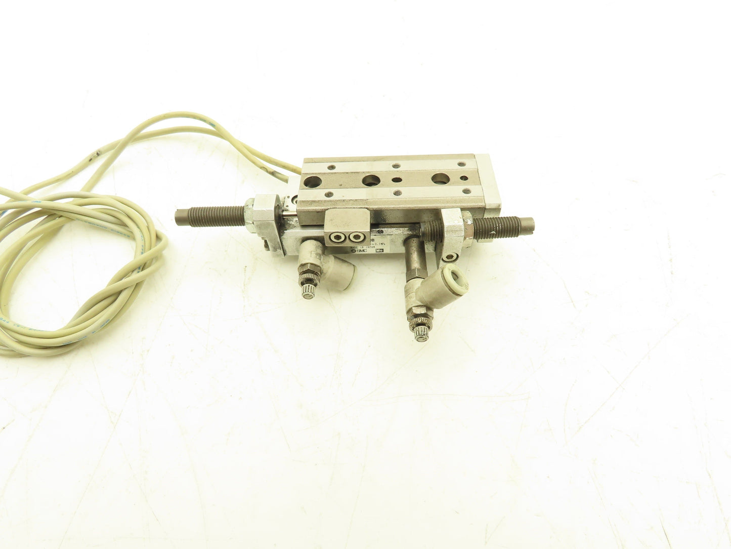 SMC MXQ8-30B Pneumatic Air Slide Table Cylinder w/Shocks 8mm Bore 30mm Stroke