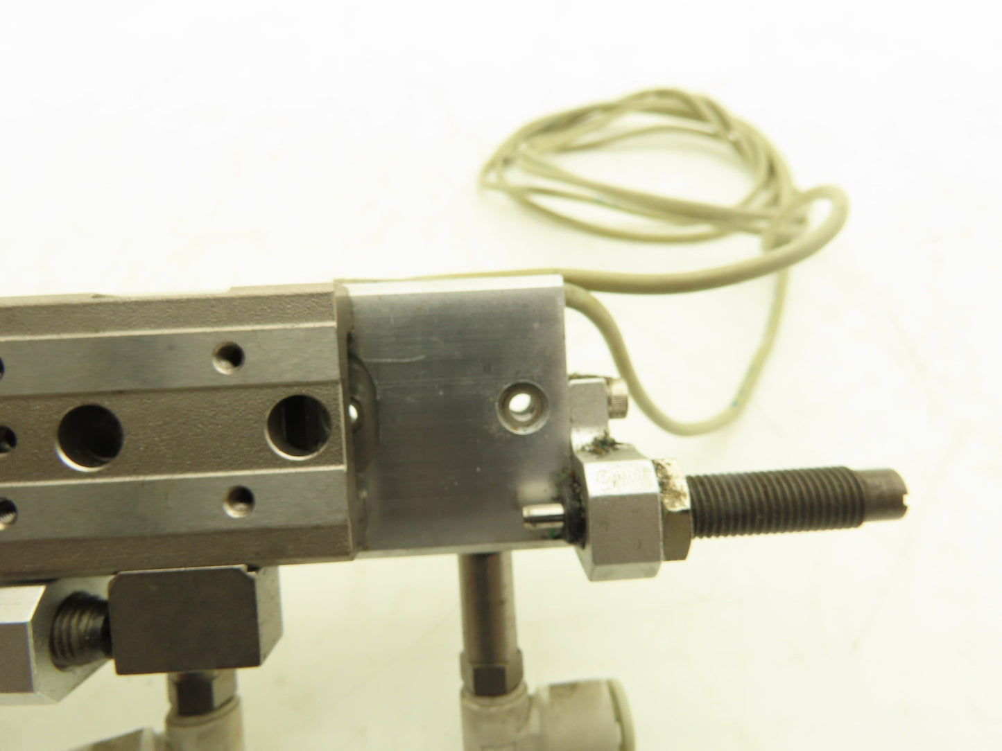 SMC MXQ8L-30B Pneumatic Air Slide Table Cylinder w/Shocks 8mm Bore 30mm Stroke