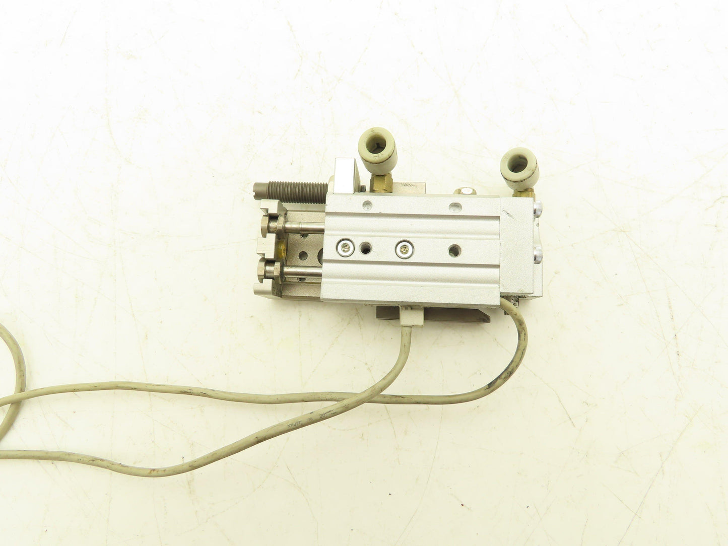 SMC MXQ8L-20BSR Pneumatic Air Slide Table Cylinder End Lock 8mm Bore 20mm Stroke