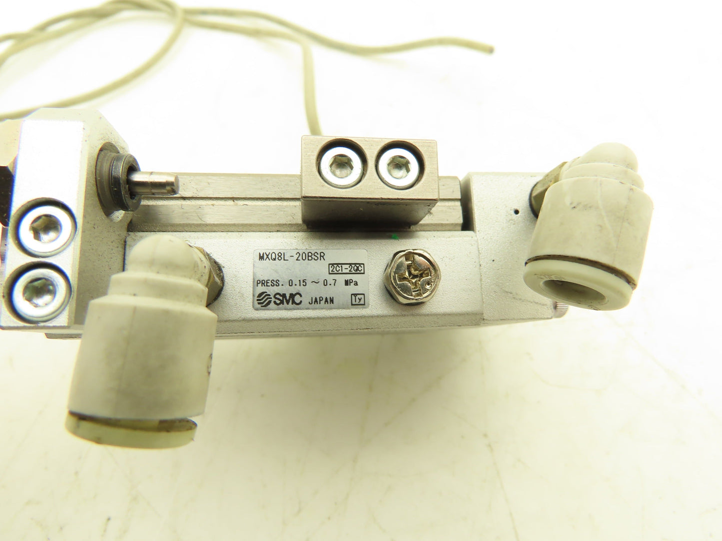 SMC MXQ8L-20BSR Pneumatic Air Slide Table Cylinder End Lock 8mm Bore 20mm Stroke