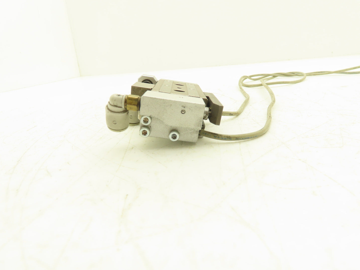 SMC MXQ8L-20BSR Pneumatic Air Slide Table Cylinder End Lock 8mm Bore 20mm Stroke