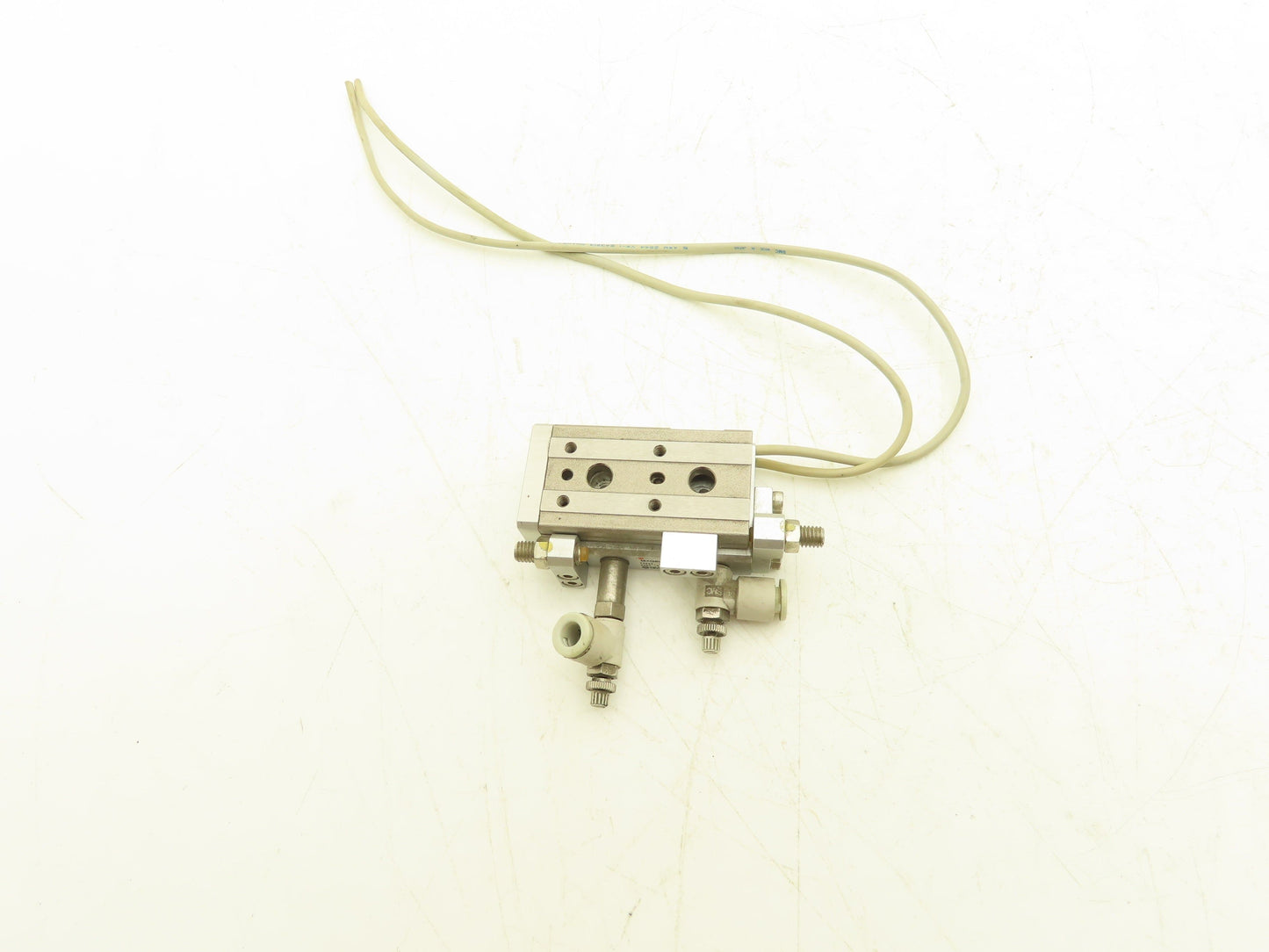 SMC MXQ8L-20A Pneumatic Air Slide Table Cylinder w/Stops 8mm Bore 20mm Stroke