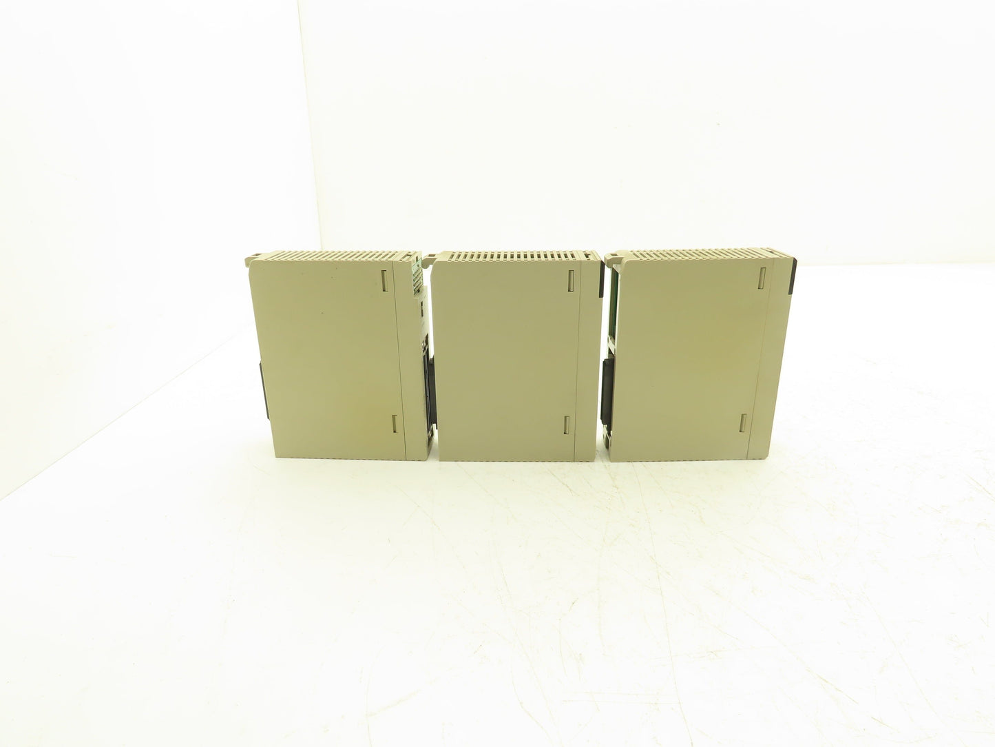 Omron CS1W-OD261 CS1W-ID261 Input Output Units 24VDC Lot of 3
