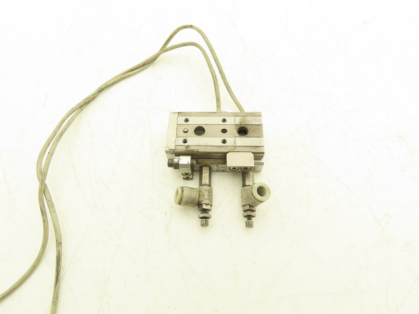 SMC MXQ8L-20CS Pneumatic Air Slide Table Cylinder w/Stops 8mm Bore 20mm Stroke