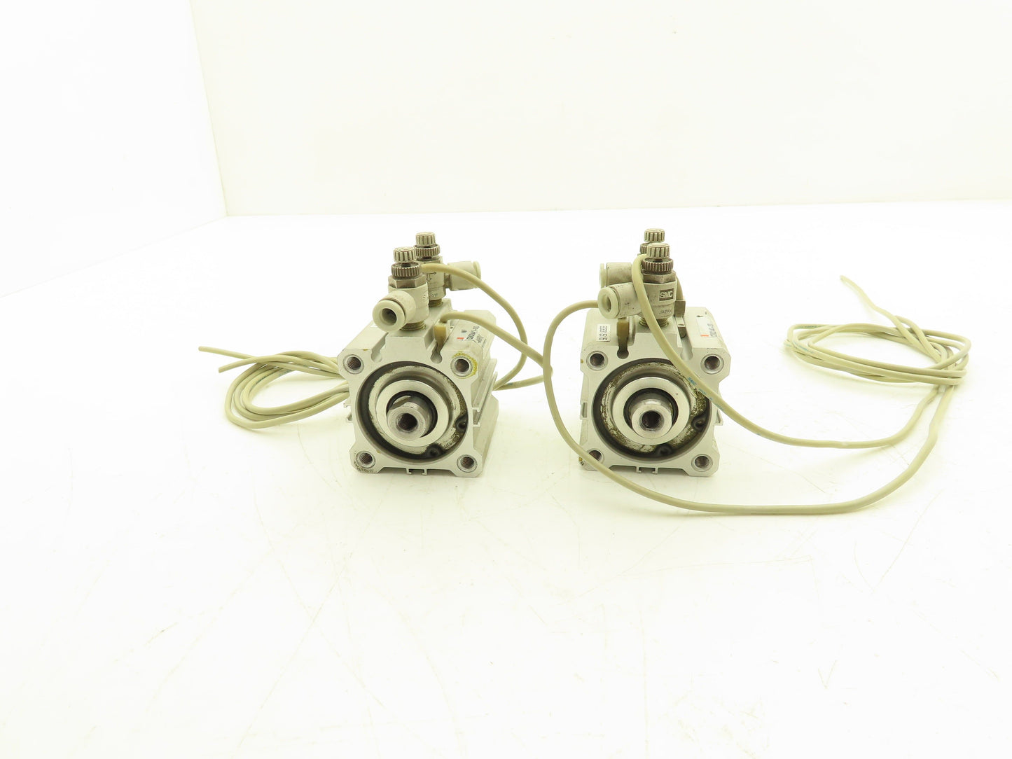 SMC CDQ2A40-10D Pneumatic Compact Air Cylinder 40mm Bore 10mm Stroke Lot of 2