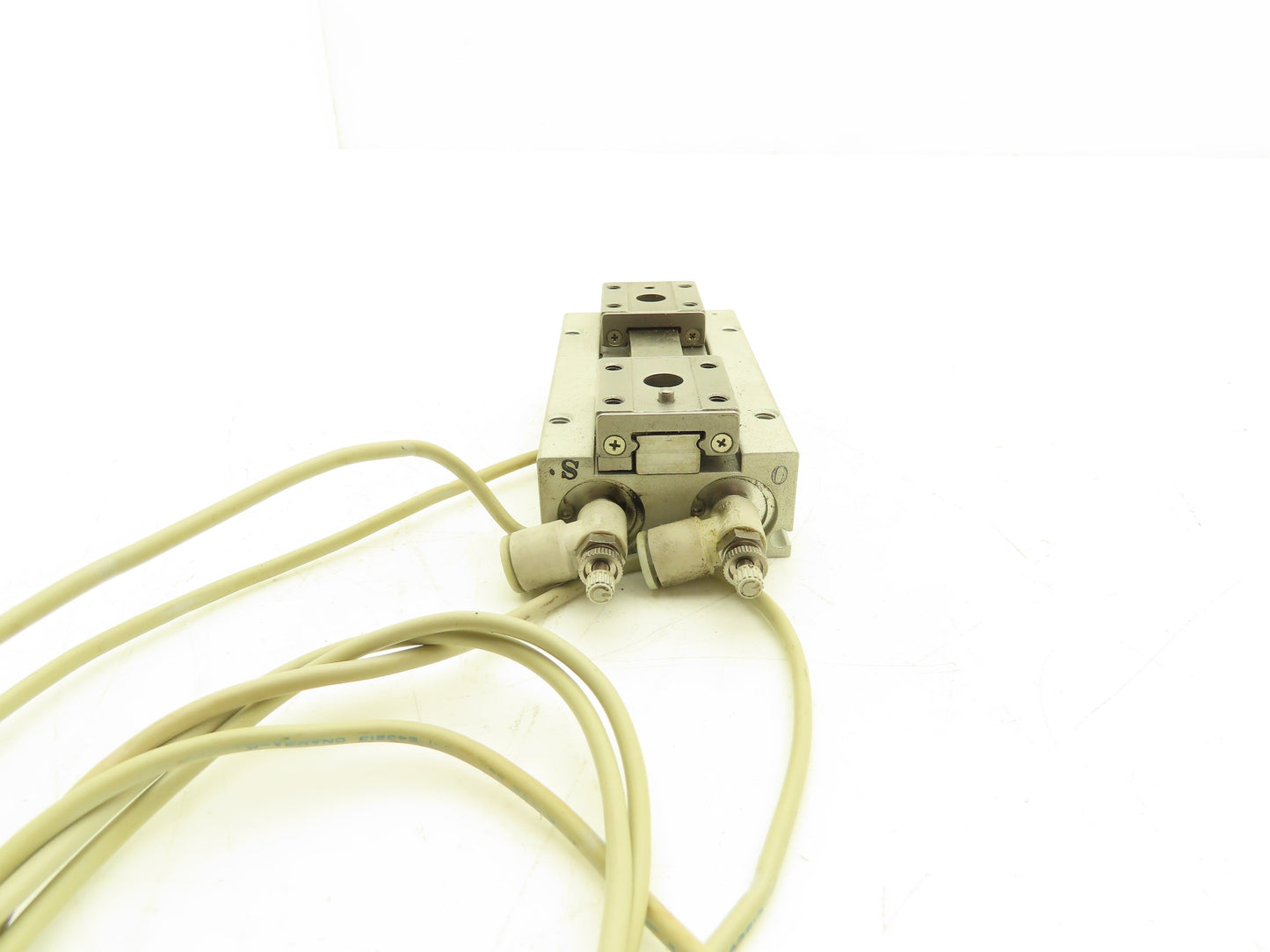 SMC MHF2-16D1 Pneumatic Air Gripper Cylinder 2-Finger Low Profile 32mm Stroke