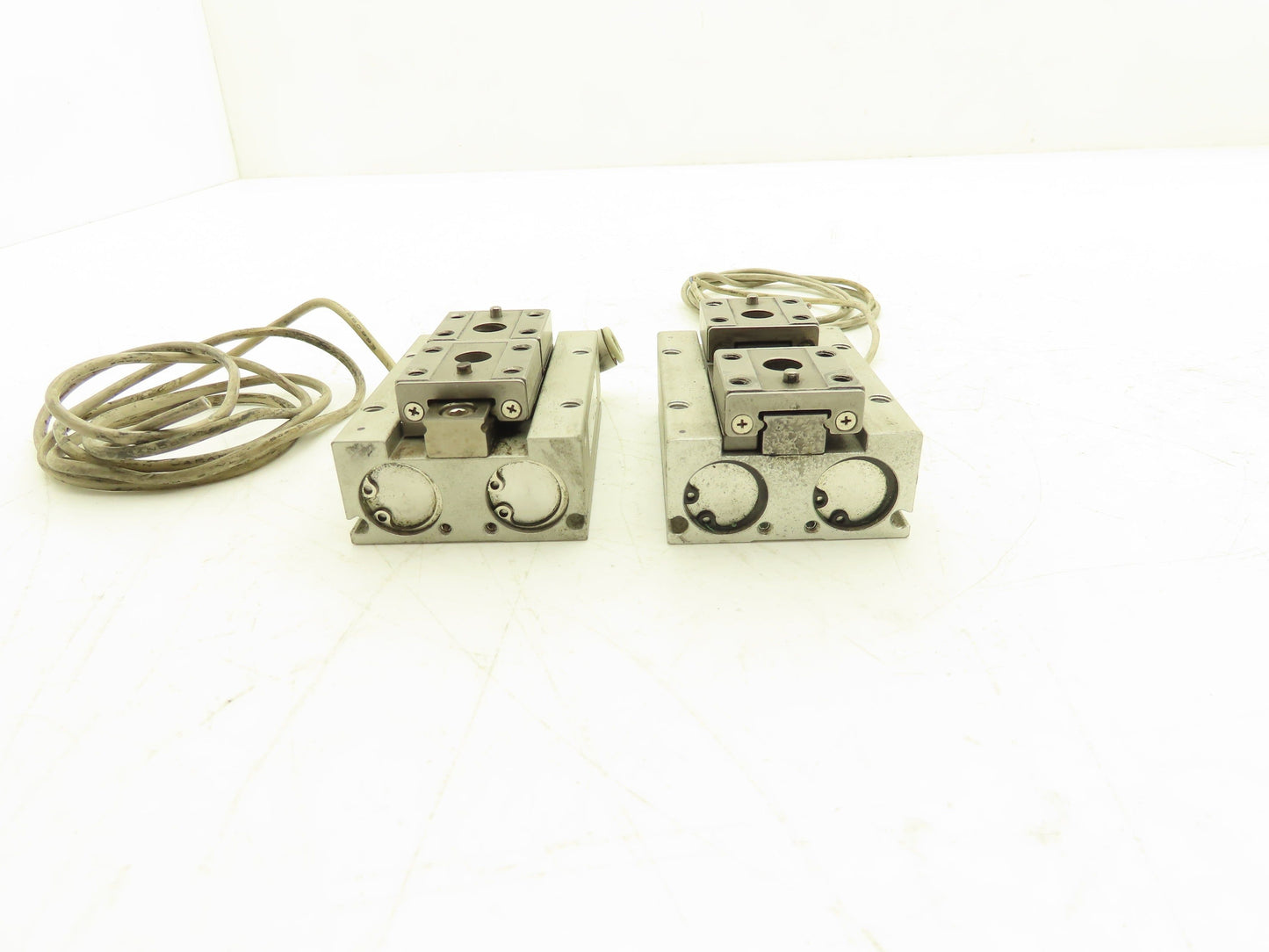 SMC MHF2-16D Pneumatic Air Gripper 2-Finger Low Profile 16mm Stroke  Lot of 2